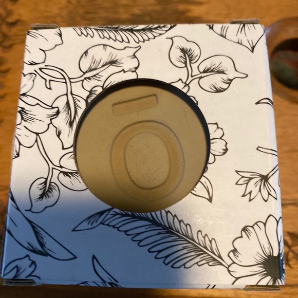 DōTERRA Concrete Lava Diffusers                     2 diffusers inside box - Picture 2 of 7